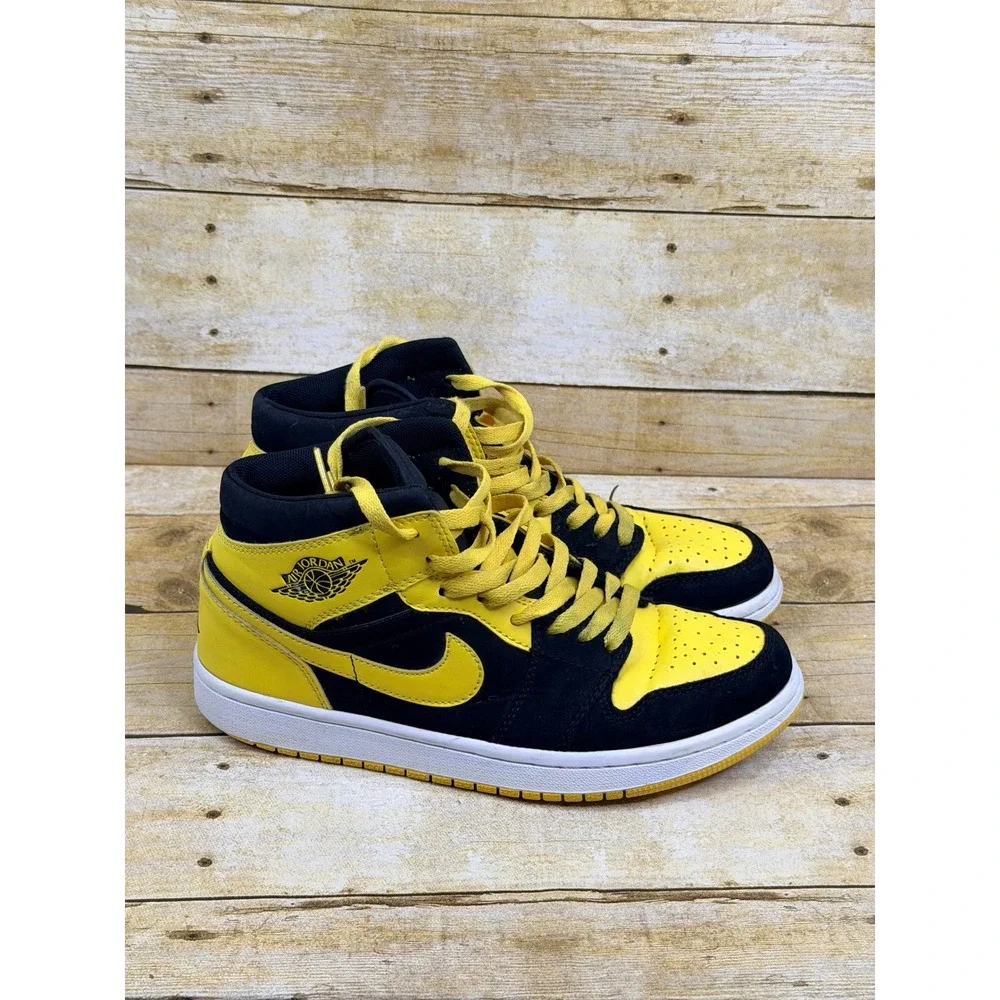 Jordan 1 Mid Yellow Toe Black Mens Sneakers 554725-035 Size 8